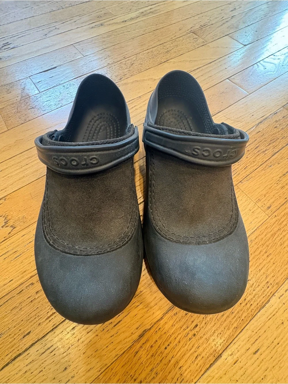 CROCS troika suede brown and Black Slip-On Clogs with Backstrap